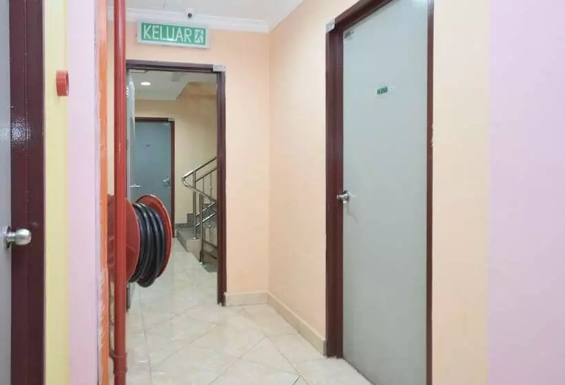 Oyo 892 Hotel Grand Nadia