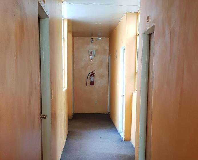 מלון כמוסות Don Jesus