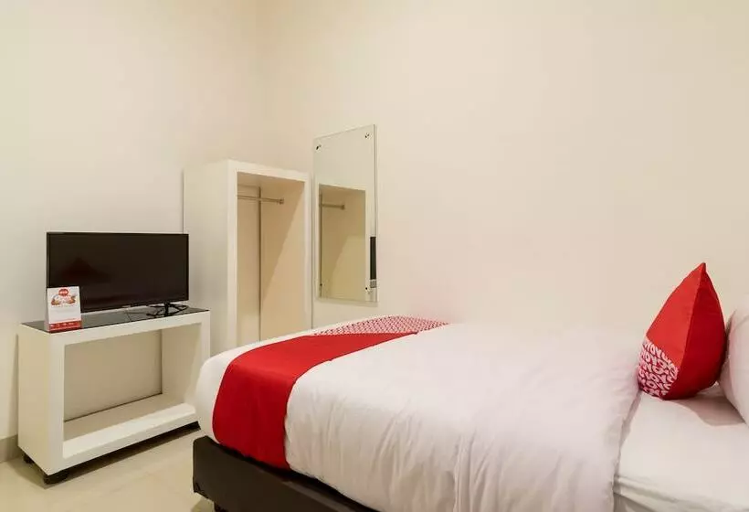 ホテル Oyo 471 Taj Residence Syariah