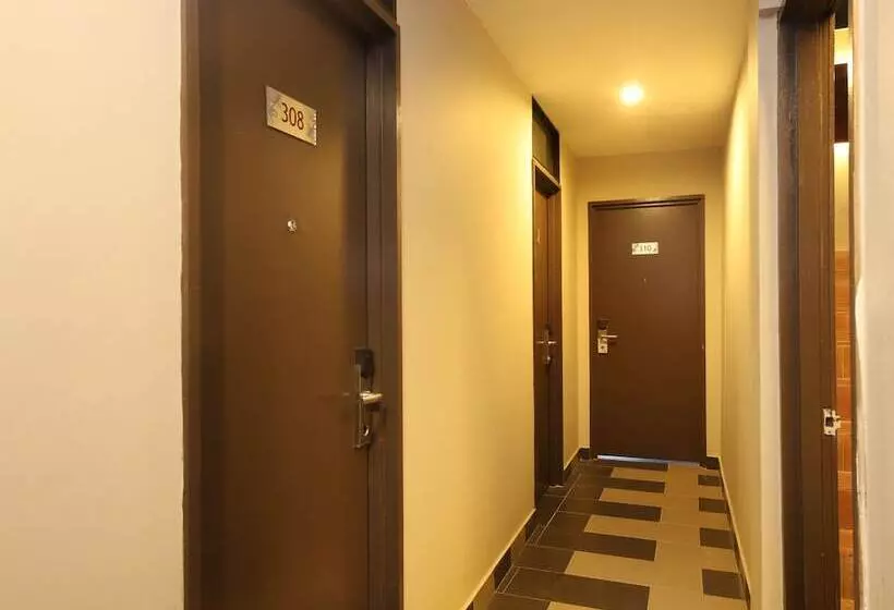 ホテル Oyo 910 Hills Residence