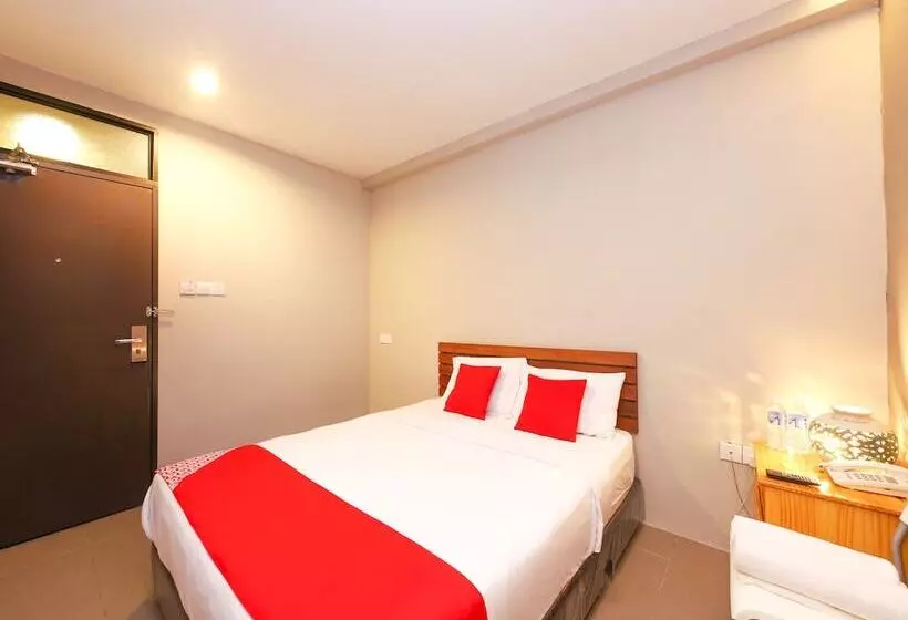 ホテル Oyo 910 Hills Residence