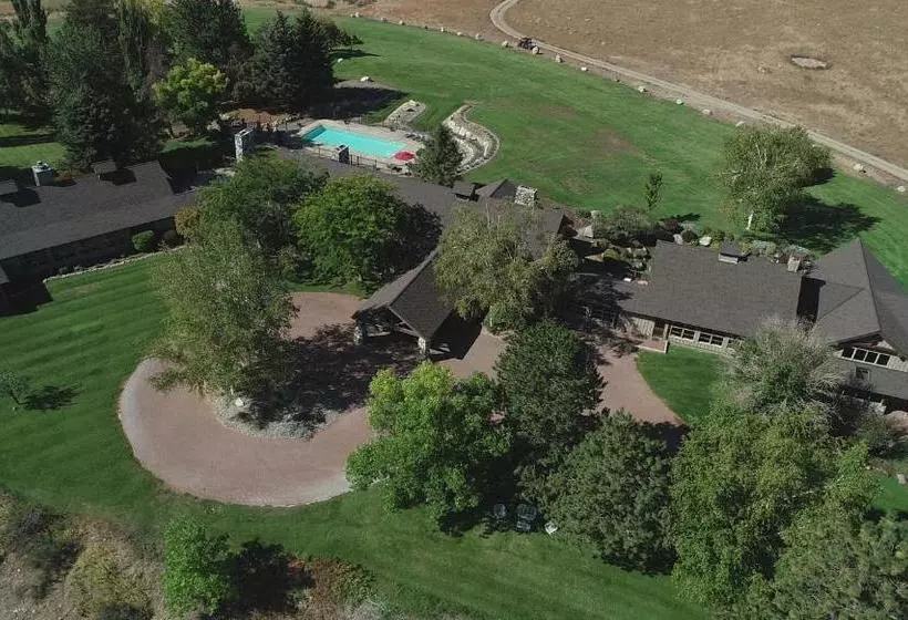 Hotelli Twisp Terrace Lodge