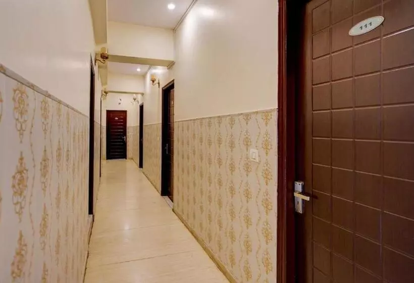 Hotelli Capital O Shimaya