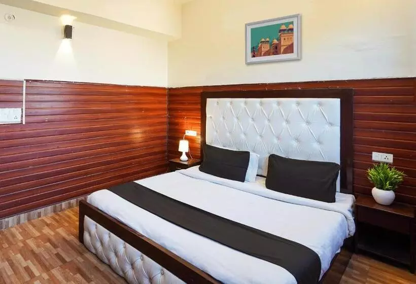 Hotelli Capital O Shimaya