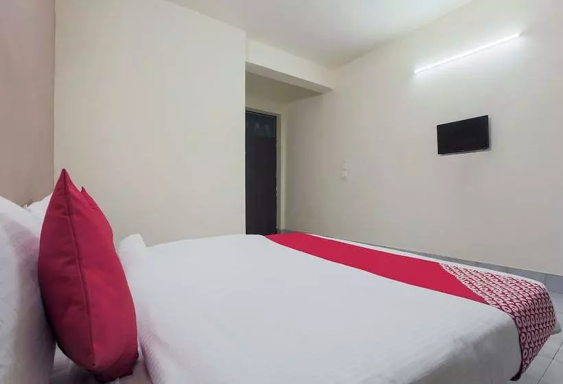 Hotelli Oyo Flagship 28844 Sher Singh Palace