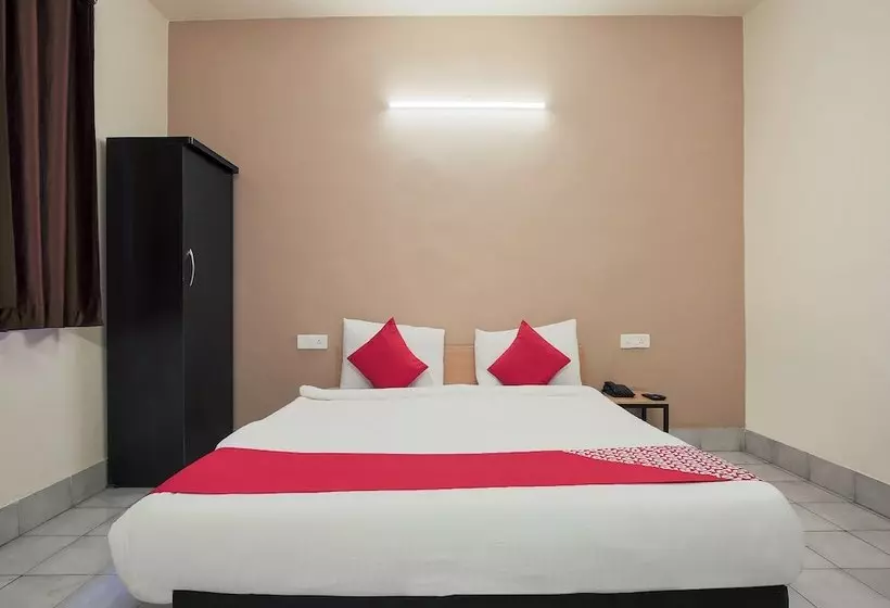 Hotelli Oyo Flagship 28844 Sher Singh Palace