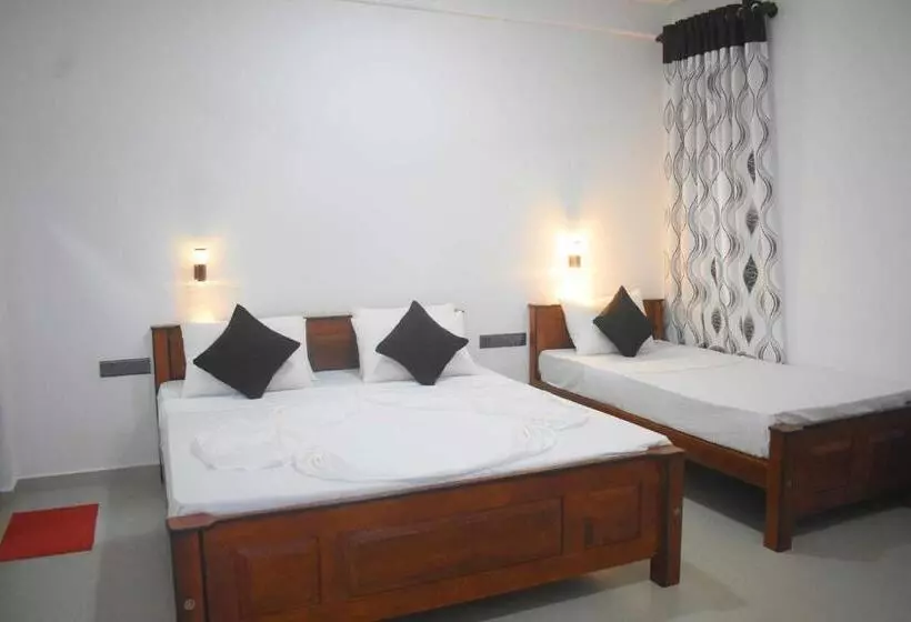 پانسیون Blue Sky Hotel Yala