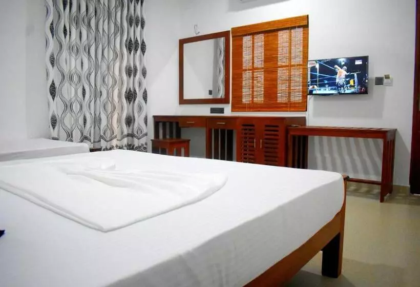 پانسیون Blue Sky Hotel Yala