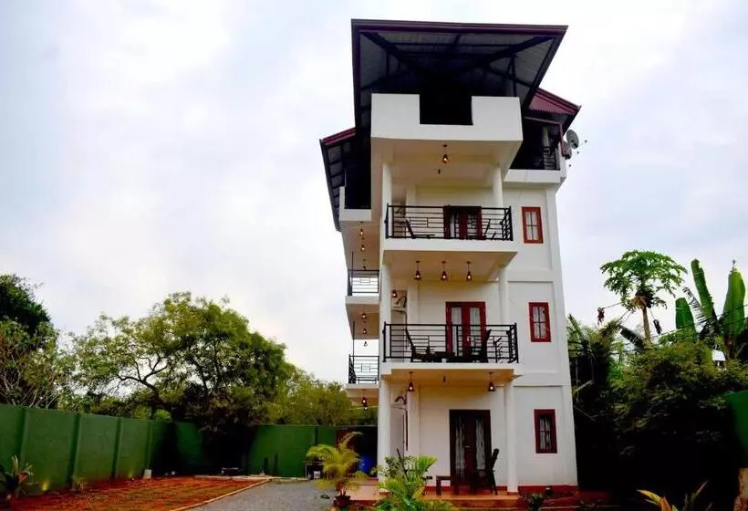 پانسیون Blue Sky Hotel Yala