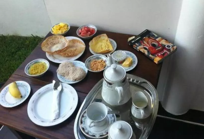 پانسیون Blue Sky Hotel Yala