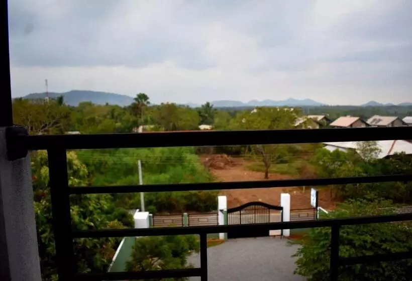 پانسیون Blue Sky Hotel Yala