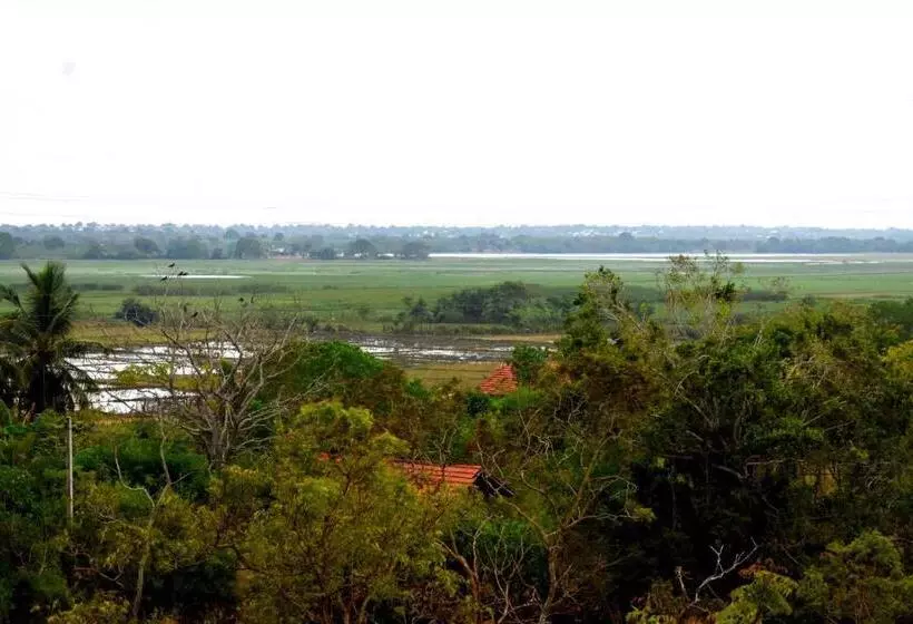 پانسیون Blue Sky Hotel Yala