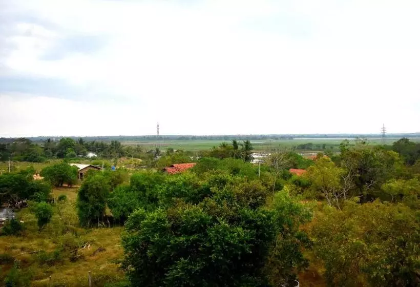 پانسیون Blue Sky Hotel Yala