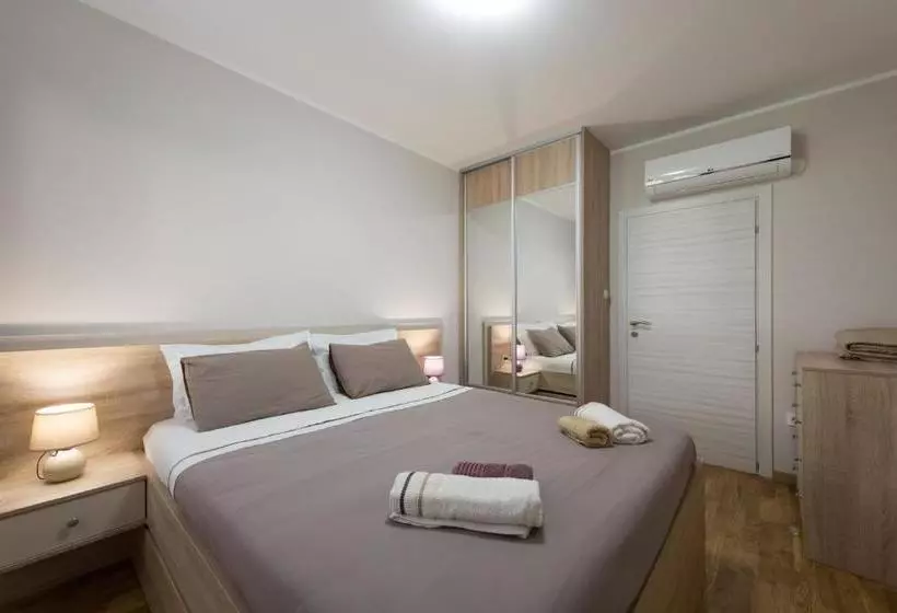 پانسیون Edilux