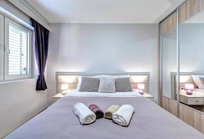 پانسیون Edilux