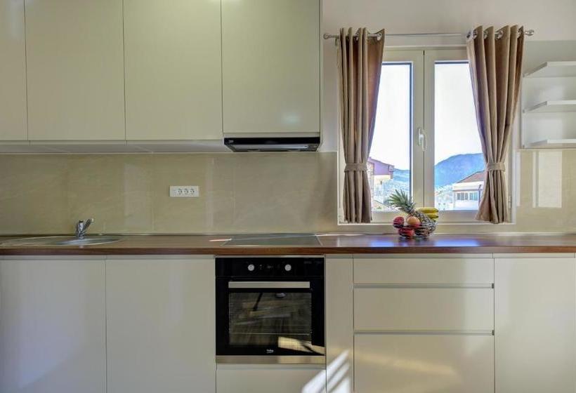 پانسیون Edilux