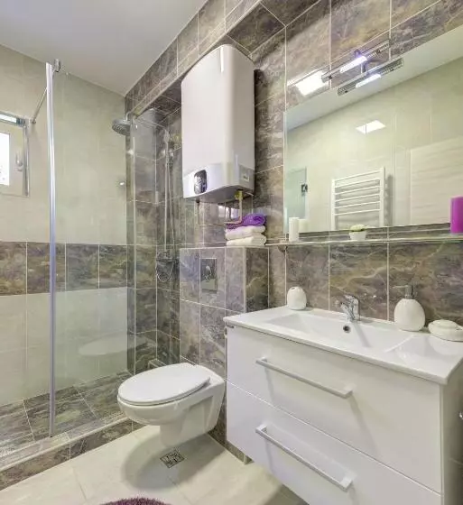 پانسیون Edilux