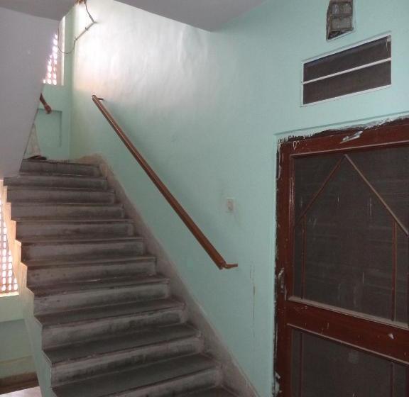 בית מלון כפרי Gajraj Bari