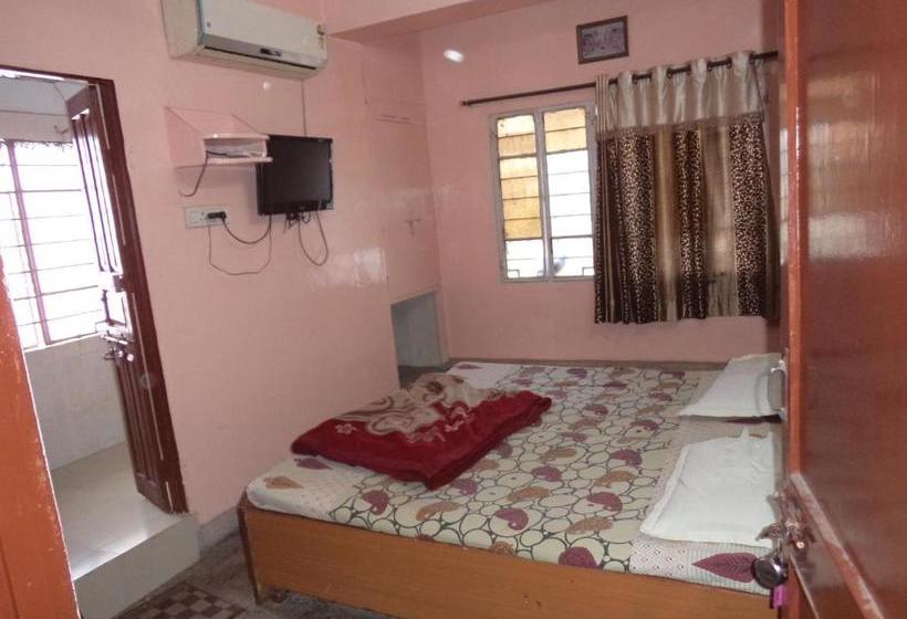 בית מלון כפרי Gajraj Bari