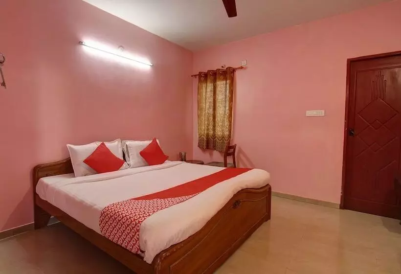 Oyo 28738 Abbirami Hotels