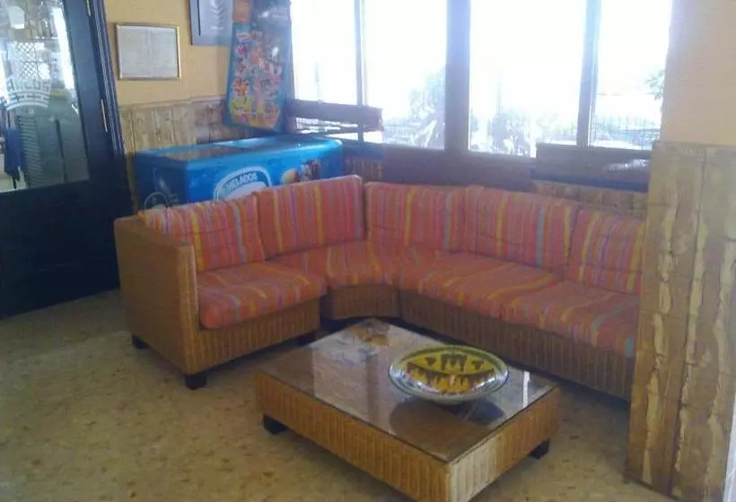 پانسیون Hostal Restaurante Carlos Iii