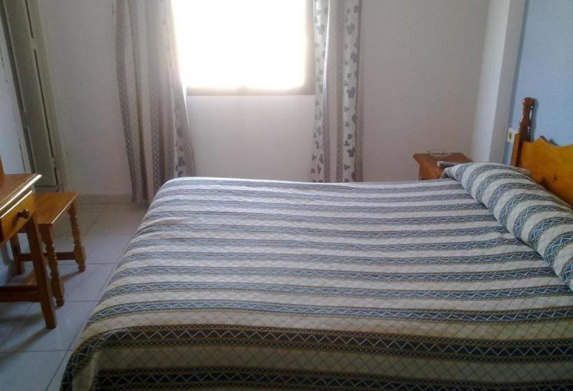 بنسيون Hostal Restaurante Carlos Iii