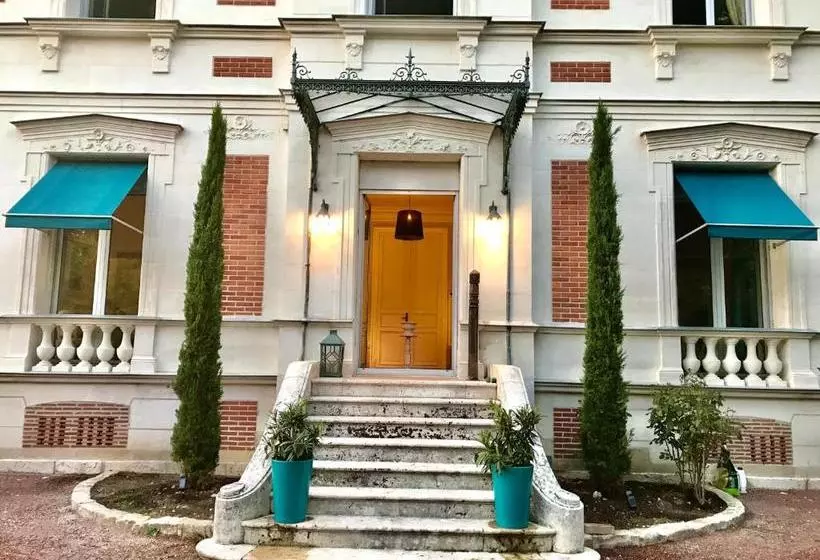 ペンション Villa Nanteuil