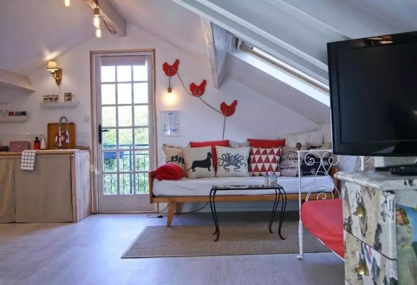 ベッドアンドブレックファースト Le Grenier De Louisette