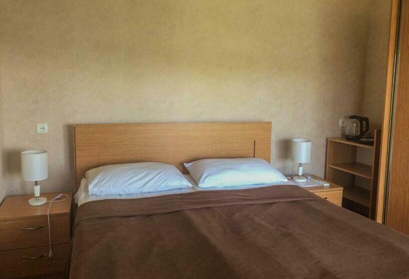 پانسیون Guest House Maradona