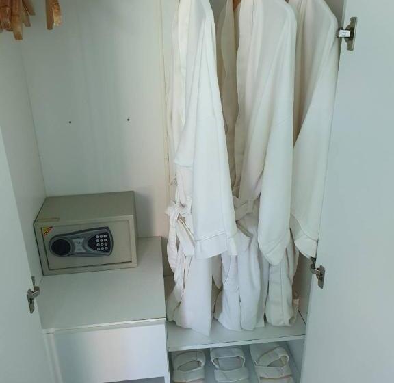 ホテル Retreat Resort Pattaya