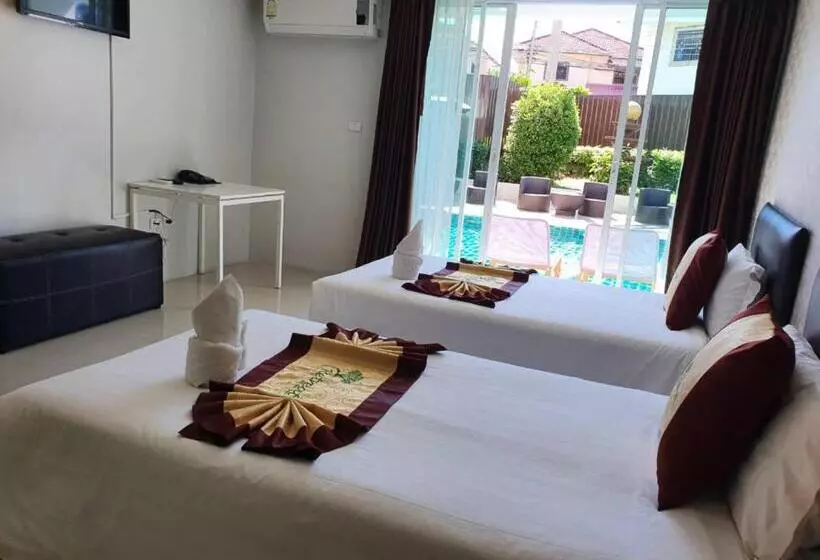 ホテル Retreat Resort Pattaya