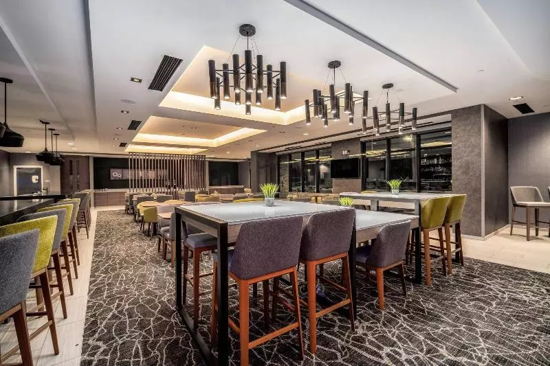 ホテル Springhill Suites By Marriott Oakland Airport