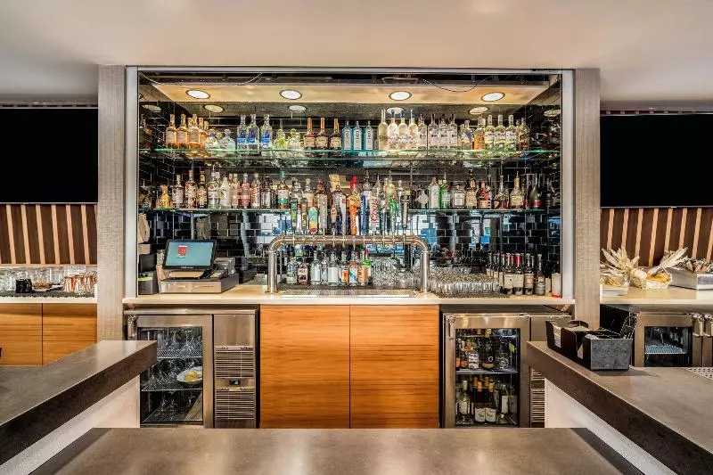 ホテル Springhill Suites By Marriott Oakland Airport