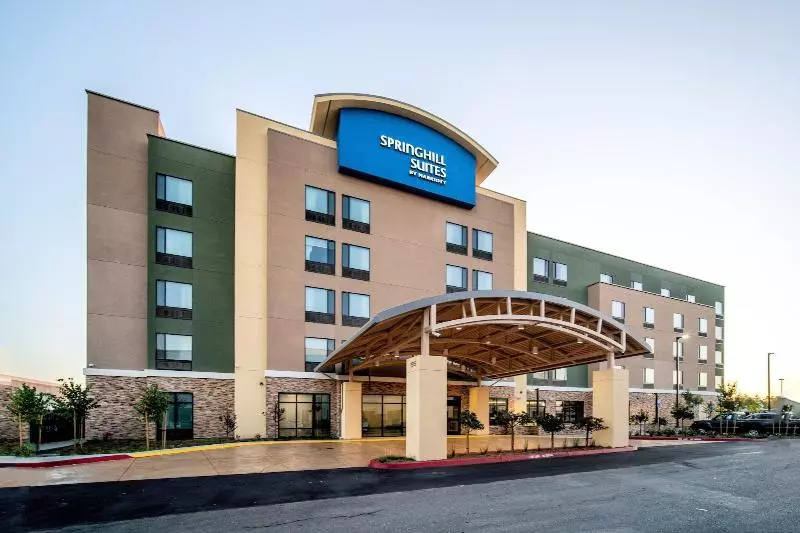ホテル Springhill Suites By Marriott Oakland Airport