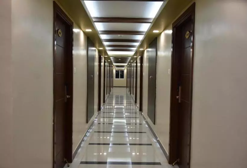 ホテル Sriram
