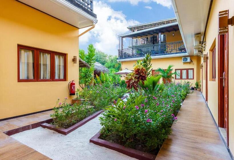 پانسیون Sea View Villa Ukulhas