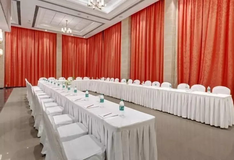 Hotelli The Fern Residency, Satara Maharashtra