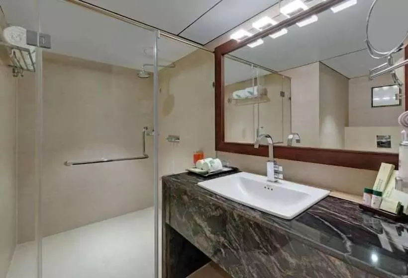 Hotelli The Fern Residency, Satara Maharashtra