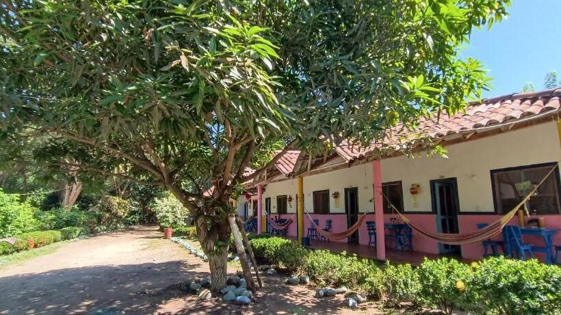 هتل Cabañas San Sebastian