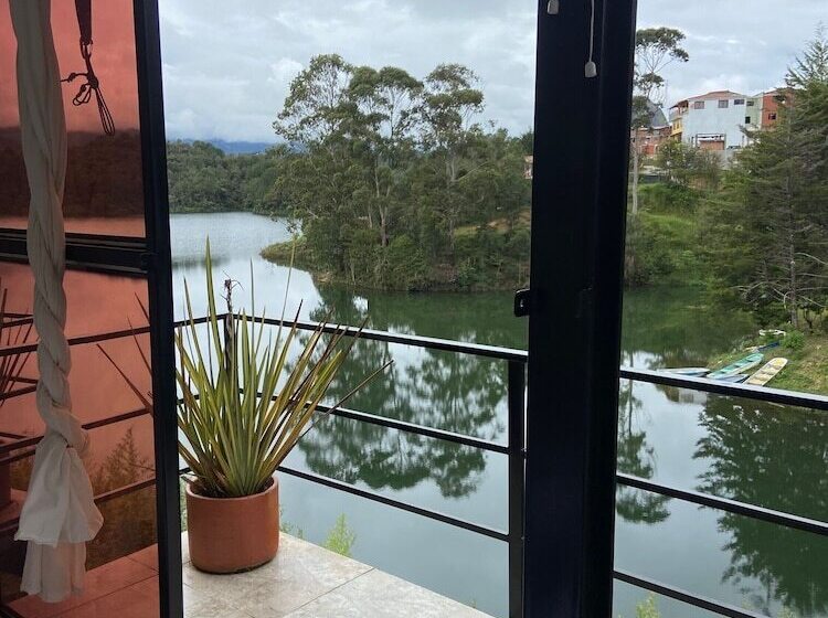 ホテル La Madriguera