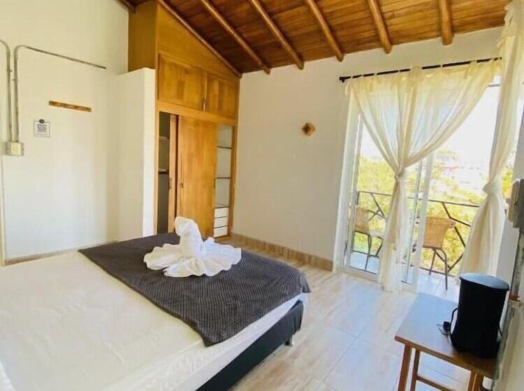 ホテル La Madriguera