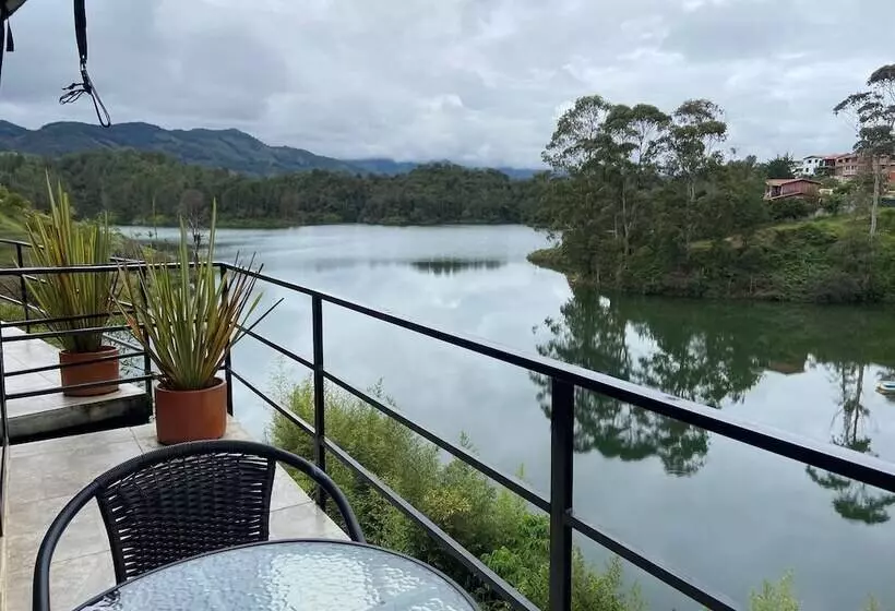 ホテル La Madriguera