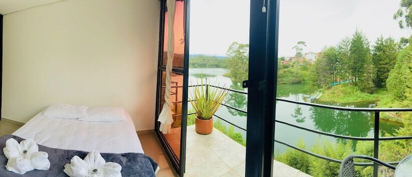 ホテル La Madriguera