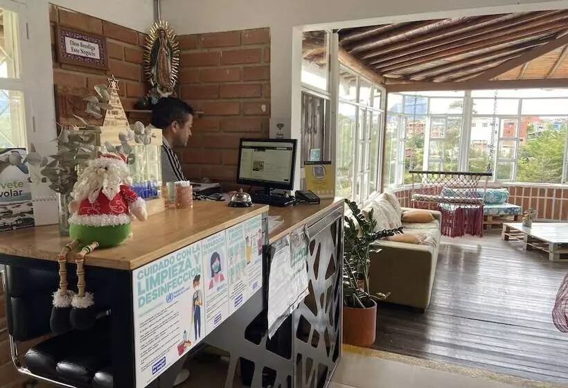 ホテル La Madriguera