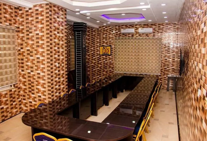 Villa Italian Hotels