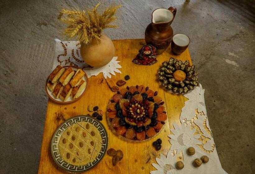 پانسیون Ashtarak Garden Guesthouse