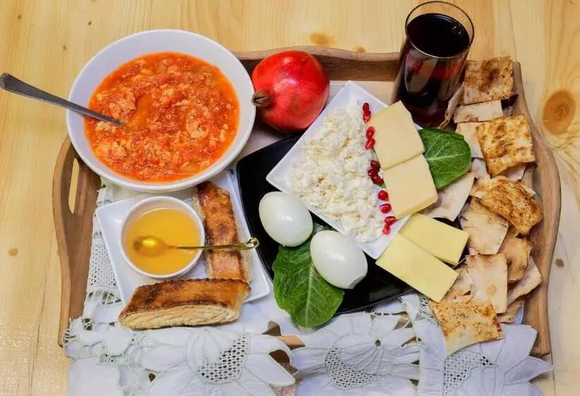 Majatalo Ashtarak Garden Guesthouse