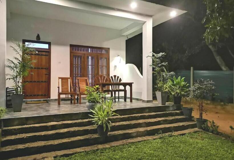 Pension The Cattleya Guest House Sigiriya