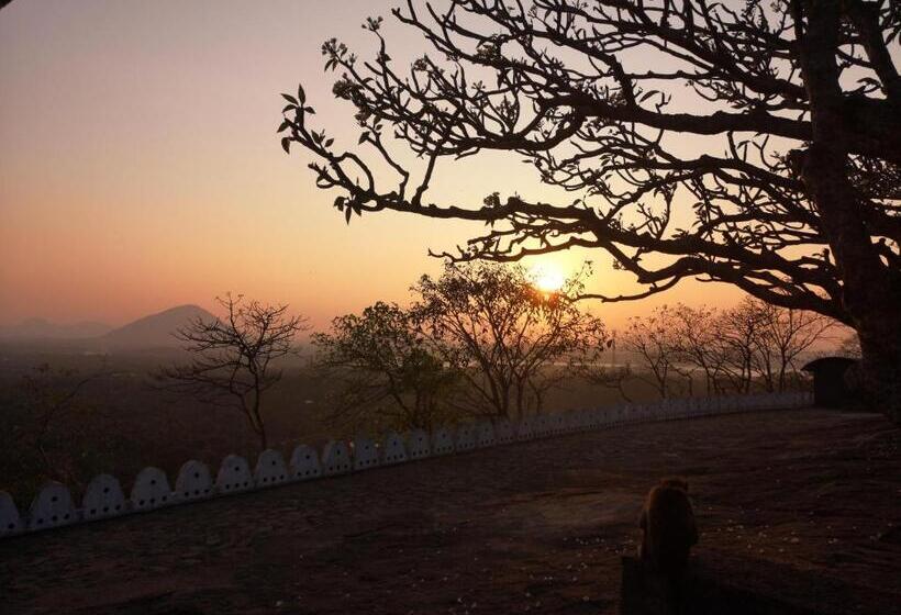 Pension The Cattleya Guest House Sigiriya