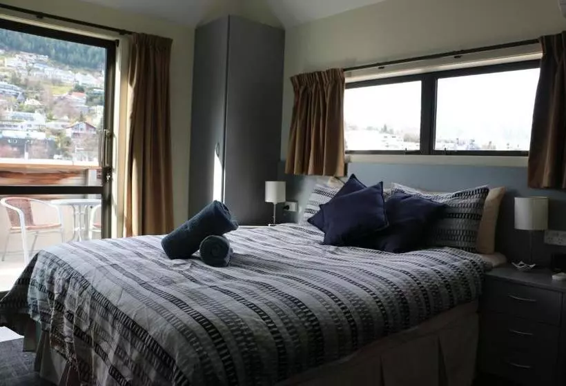 Adventure Queenstown Hostel